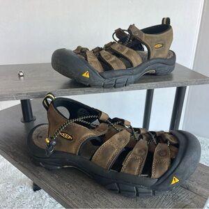 Keen Newport Leather Women’s
Hiking Active Sandals Size 7.0
